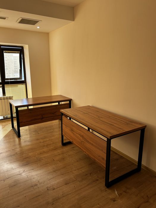 Столы и тумбы для офиса