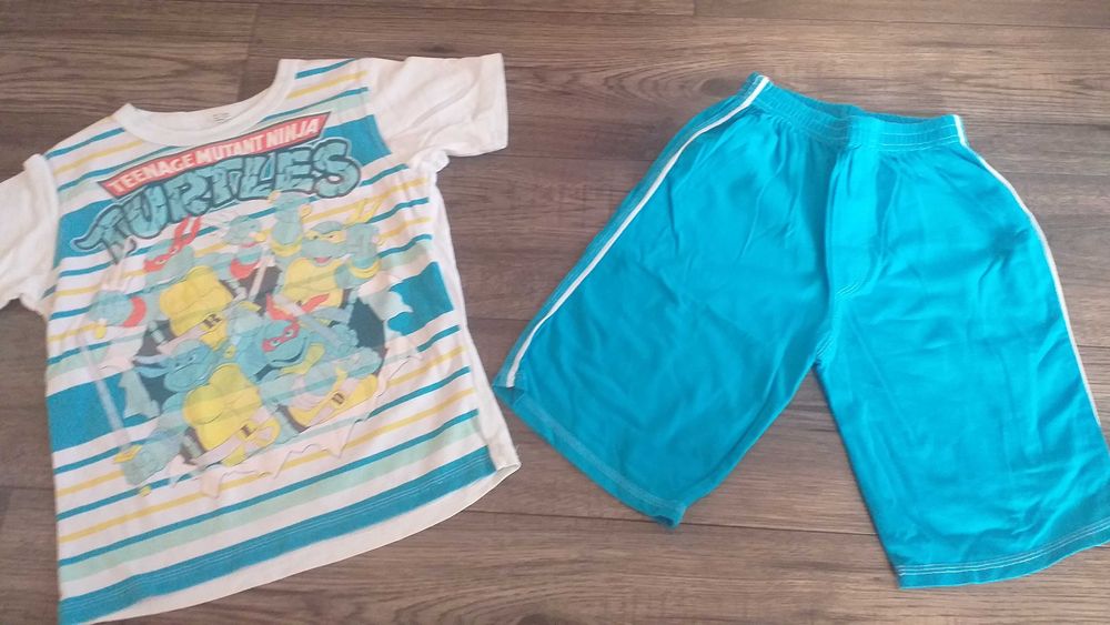 Детски фирмени комплекти- 30-38лв