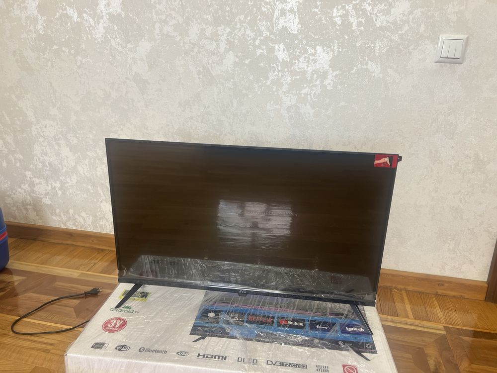 Телевизор JVC 32 HD SmartTV