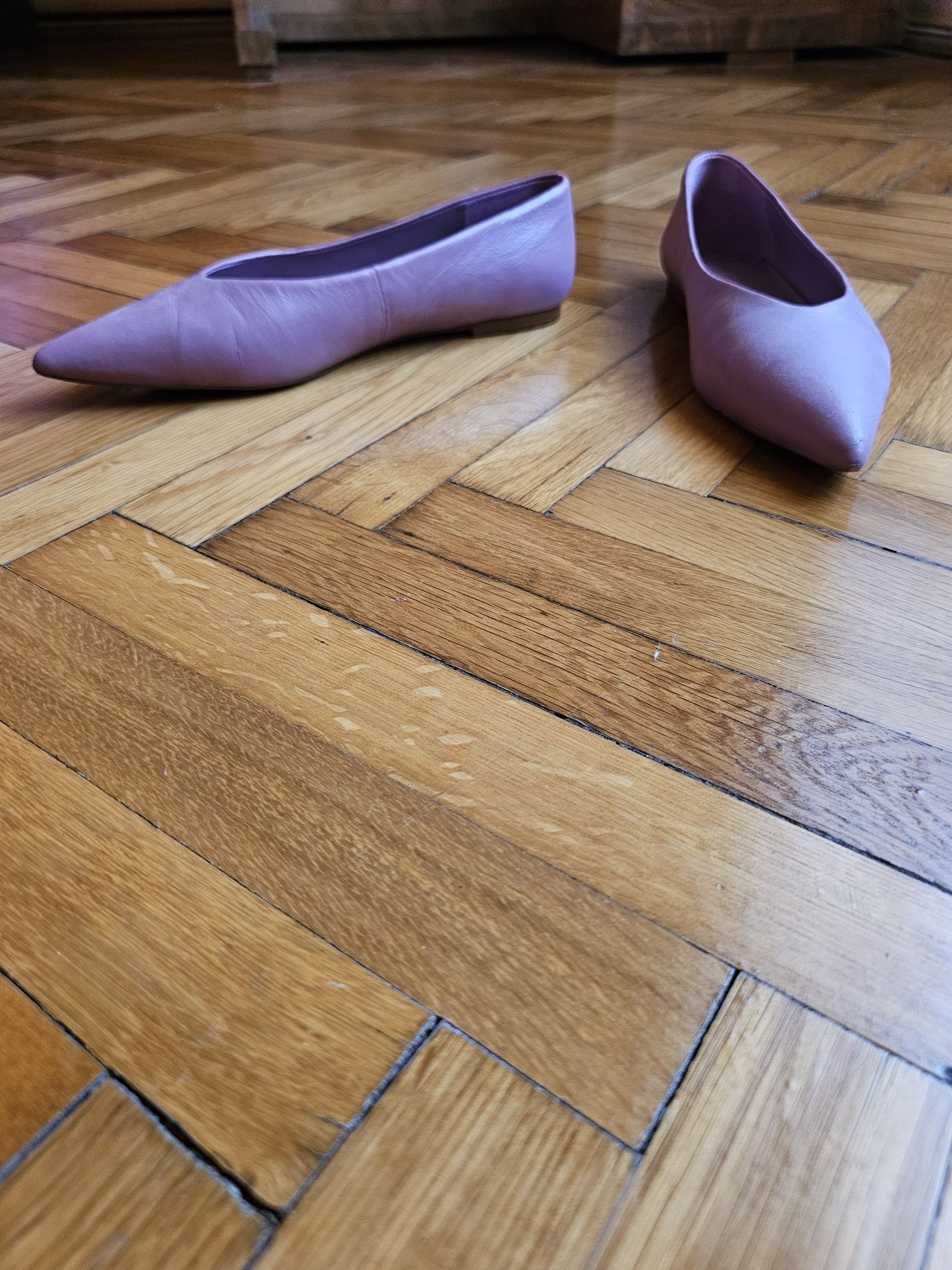 Hanorac, cizme H&M, balerini stiletto Mango
