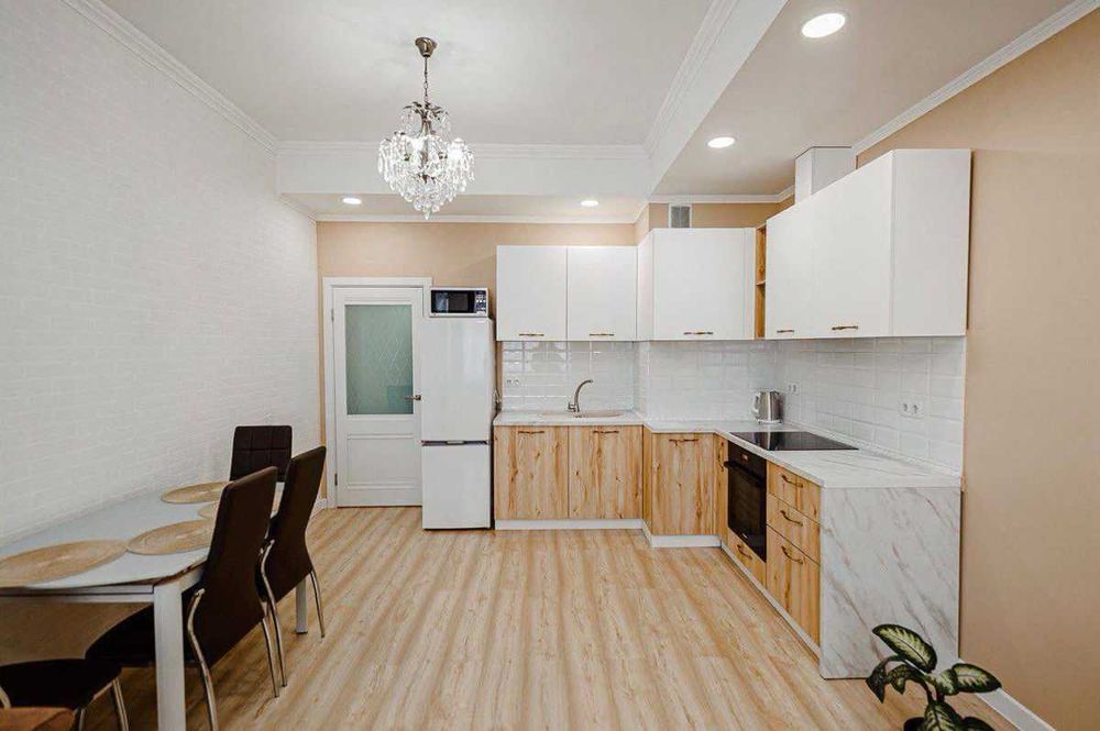 Дава се под наем Двустаен апартамент в София, Център - 63 кв.м за 450 € - Снимка #1