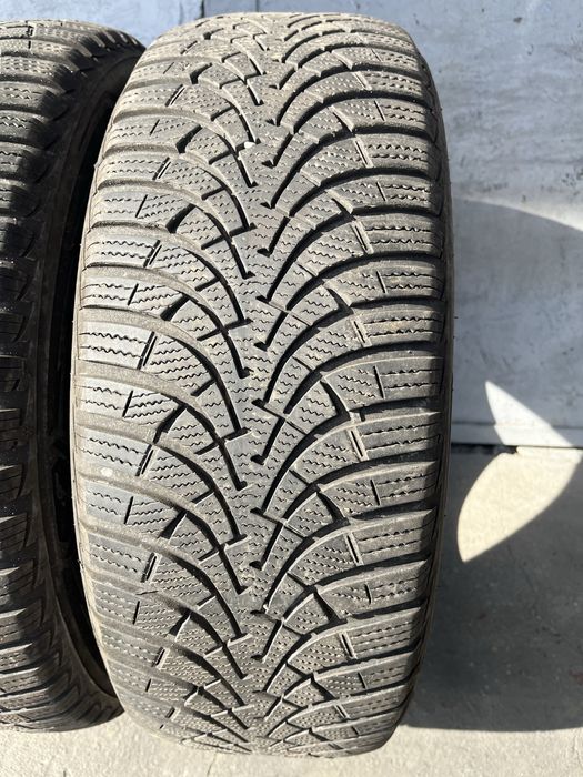2 бр. зимни гуми 205/55/16 GoodYear 4,5 mm DOT 3720