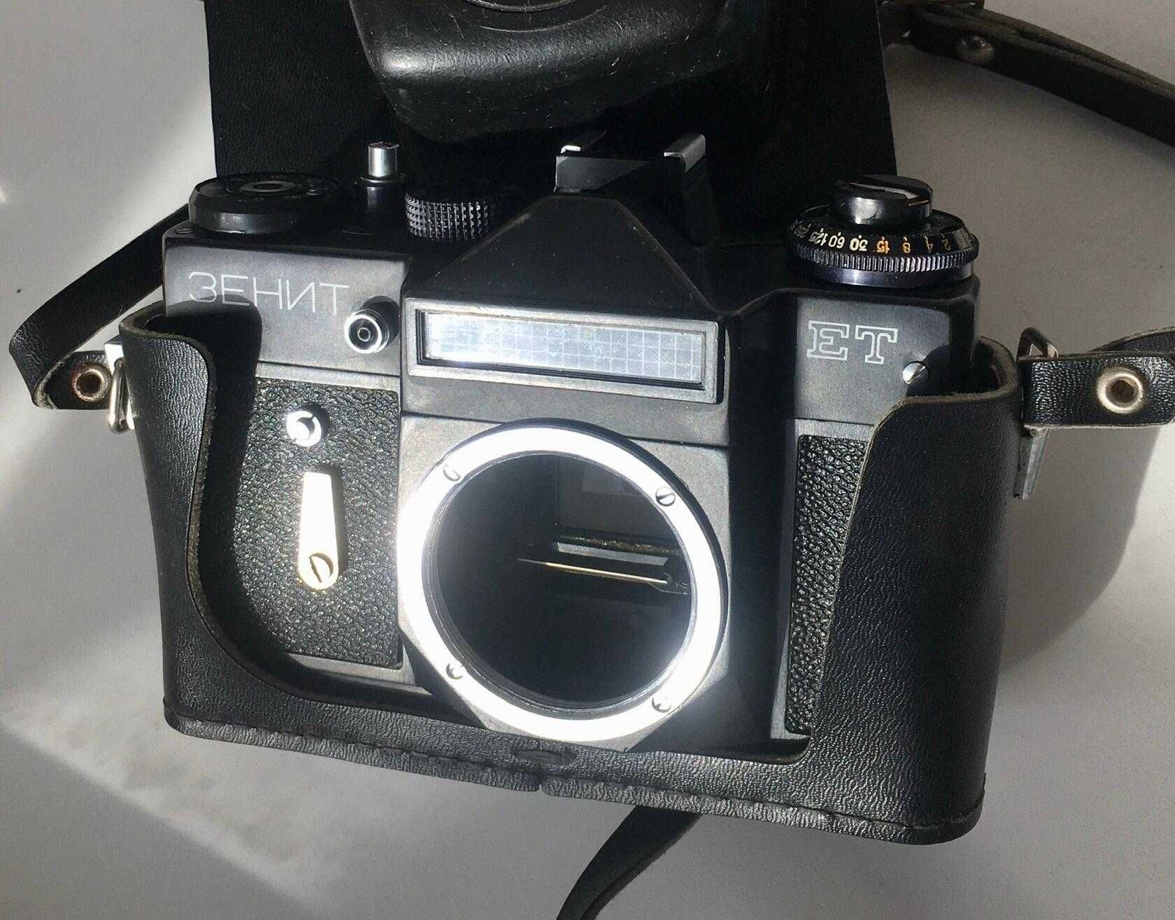 Винтажная камера (корпус) "ЗЕНИТ-ЕТ", фотореле, 3 фотовспышки...