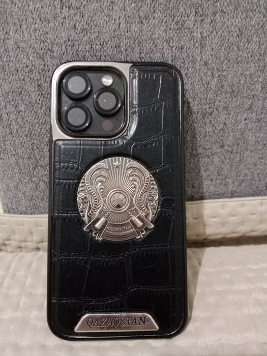 Продам сотку айфон 15 про Макс 256 Гб в отличном состоянии