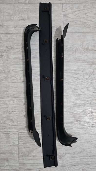 Продам верхний пластик багажника на Универсал Ауди а6 с4 кузов