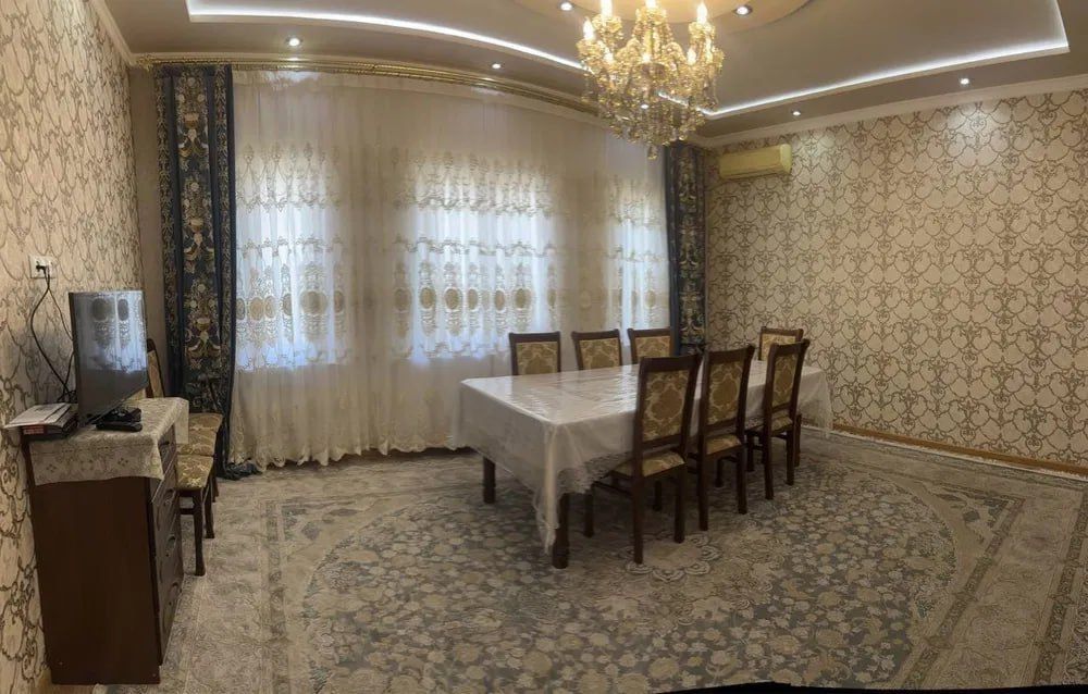 Sotiladi Дом Участок Яккасарай Махаля 2,7 сотки 2 этажа Ор-р Мечеть