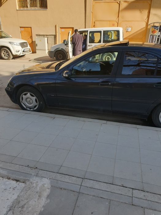 Мерцедес c2000 ku.136kn
