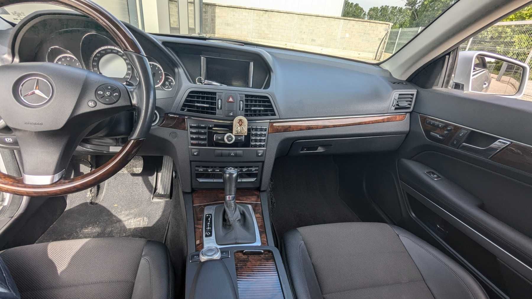 Mercedes-Benz E 250 Coupe LPG Mahagon FULL