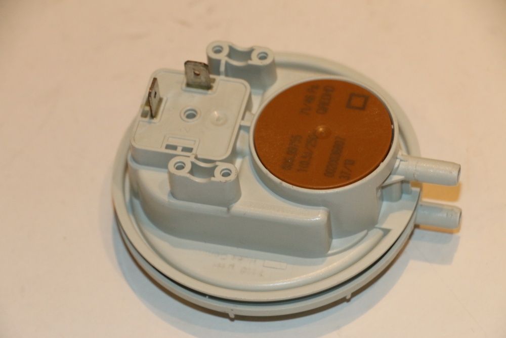 Presostat de aer 71 / 46 Pa centrala termica Saunier Duval Semia F24