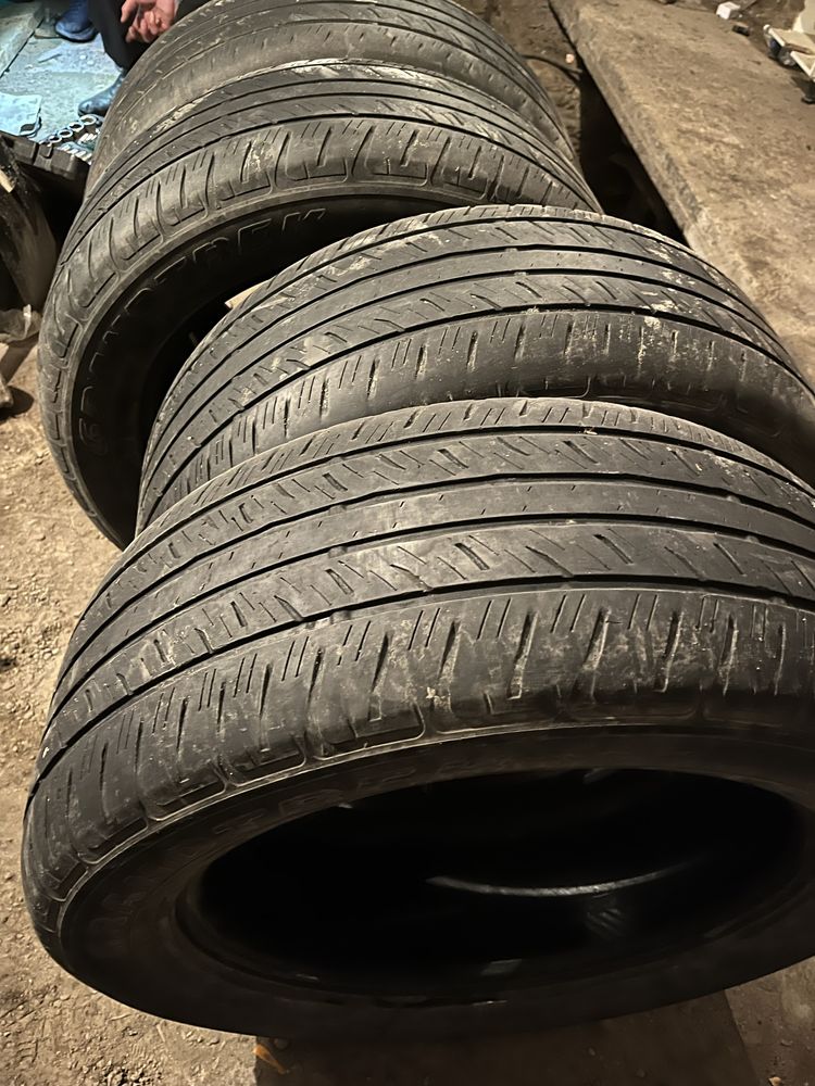 Продам комплект летней резины DUNLOP 285/50/20