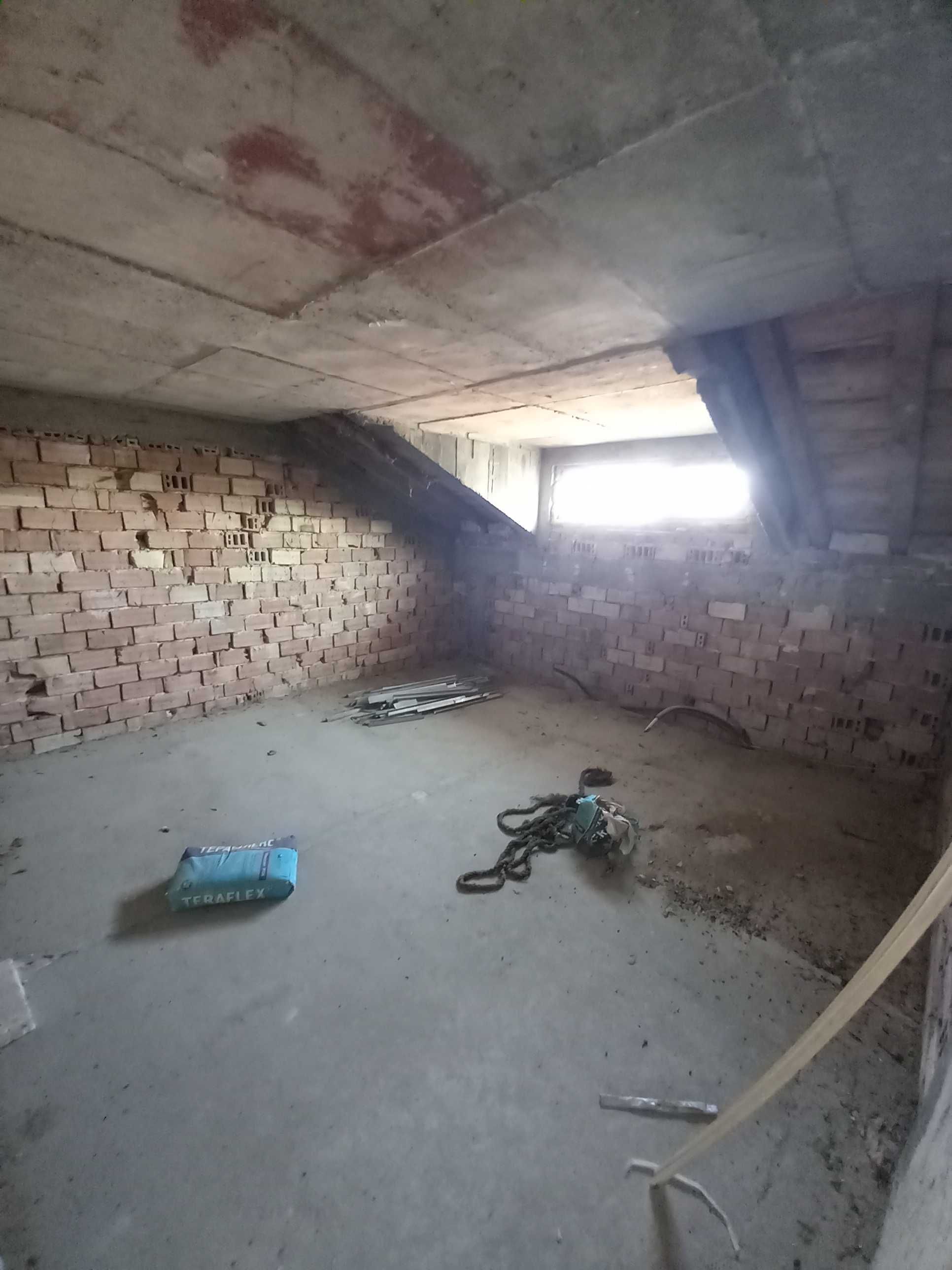 Тристаен апартамент и Мезонет - За продажба - гр. Разград, кв. Житница