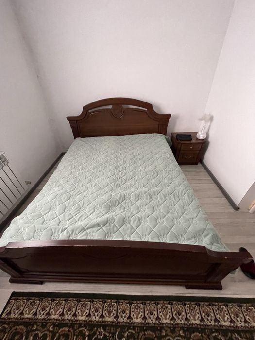 Продам спальный гарнитур