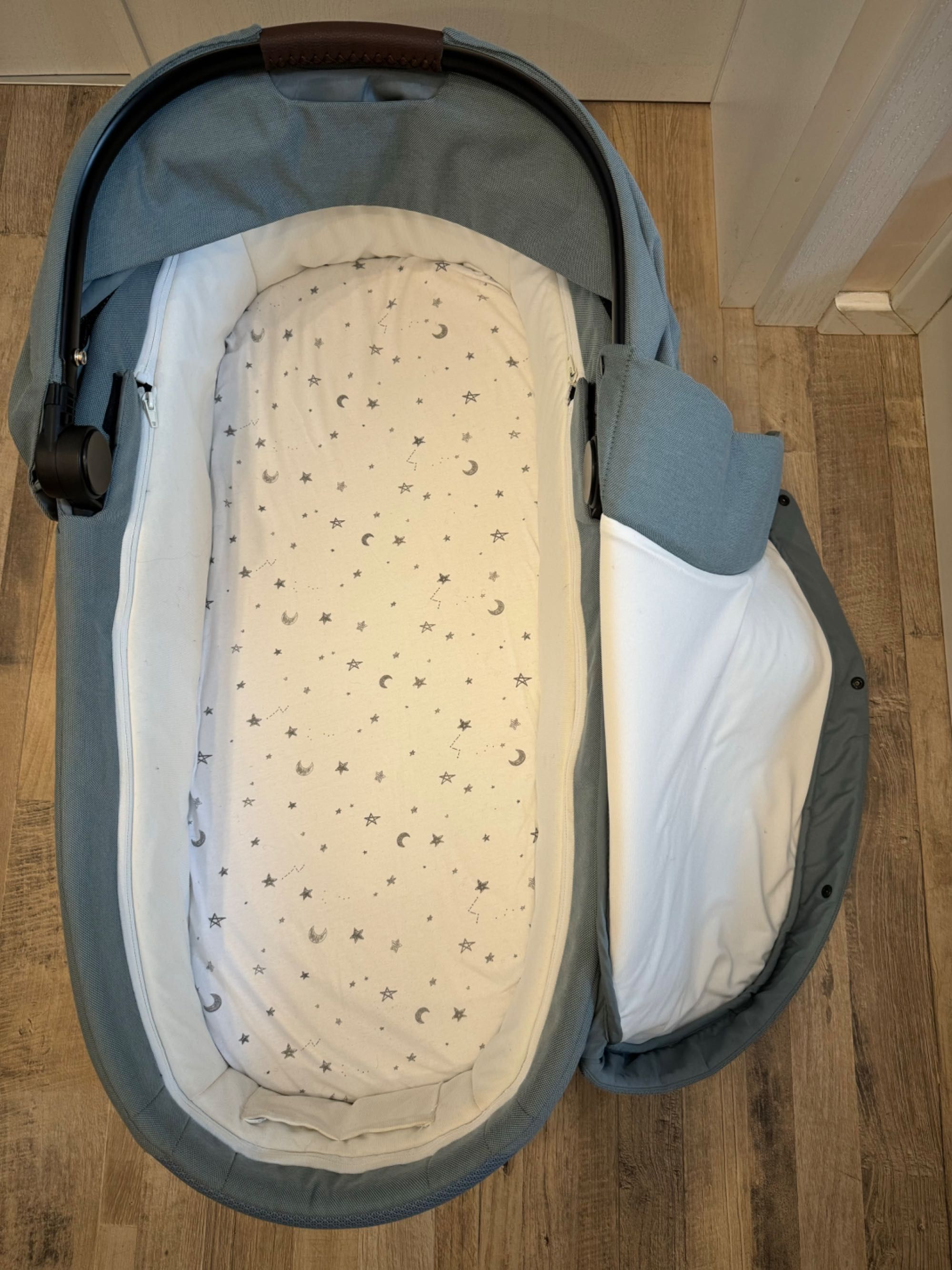 Кош за новородено Cybex Cot S Lux + подарък