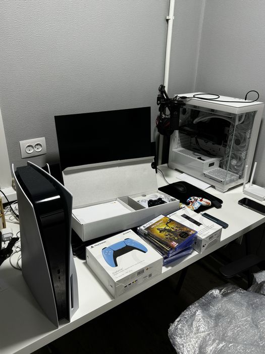 В продаже практическая новая Play Station 5