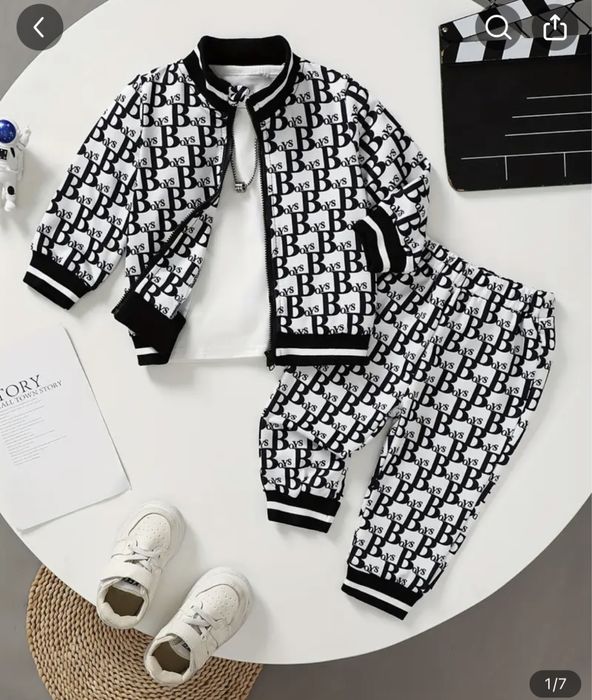 Продам детский костюм