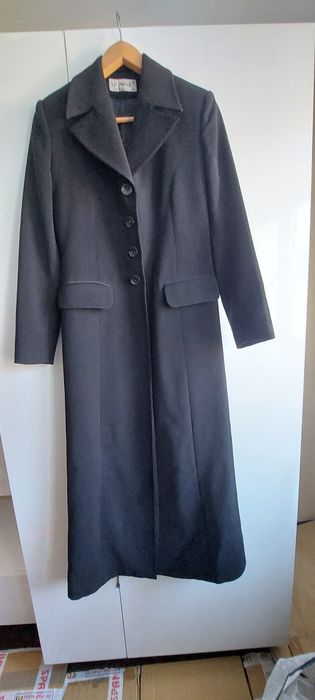 Trech lung culoare neagra.