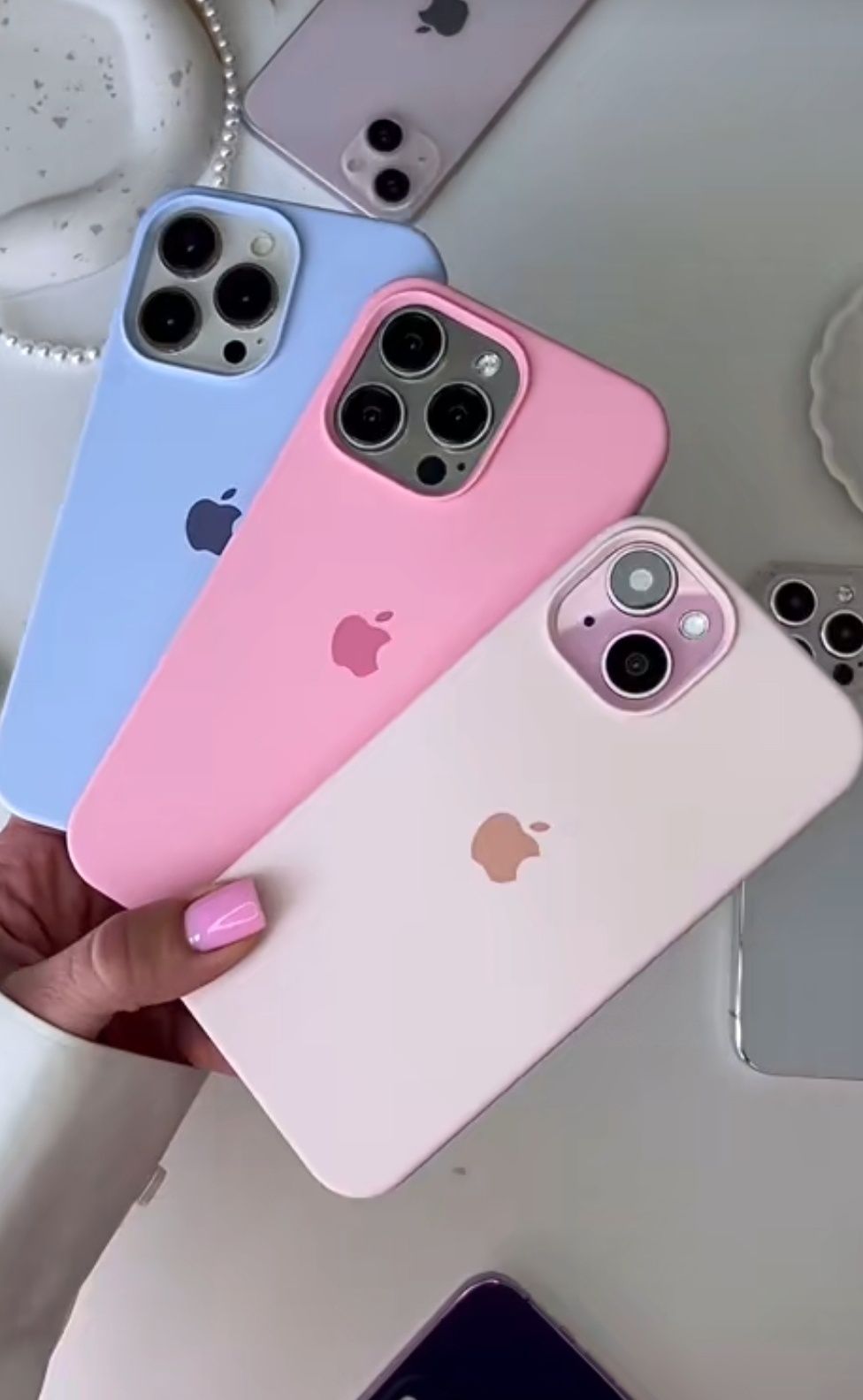 Продавам кейсове за IPHONE
