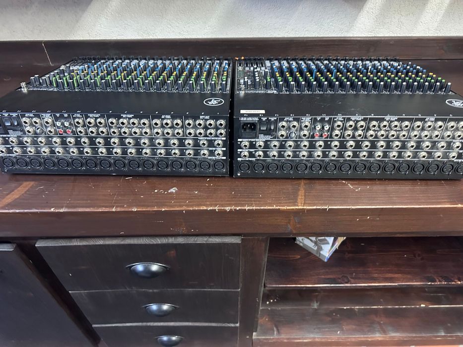 2x Mixer Mackie 1604VLZ4 – 16 canale, stare bună
