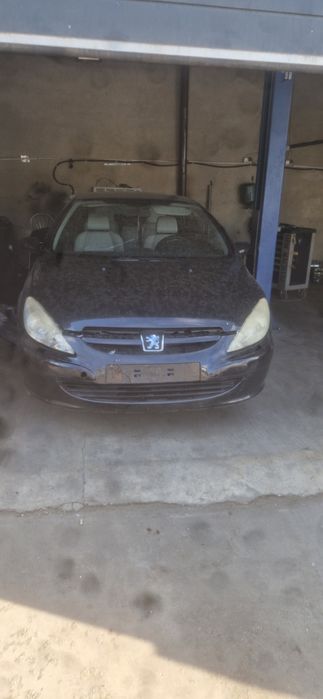 Dezmembrez Peugeot 307 coupe 1.6 benzina