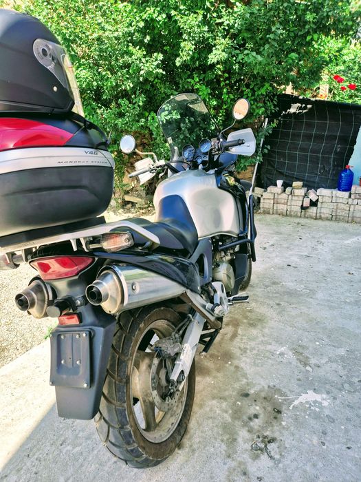 Vând honda motor 1000 adus recent din germania dețin acte carte si tal