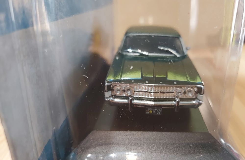 Ford Fairlane LTD V8 1969. Цена: 30лв. Метал и пластмаса. В опаковка.