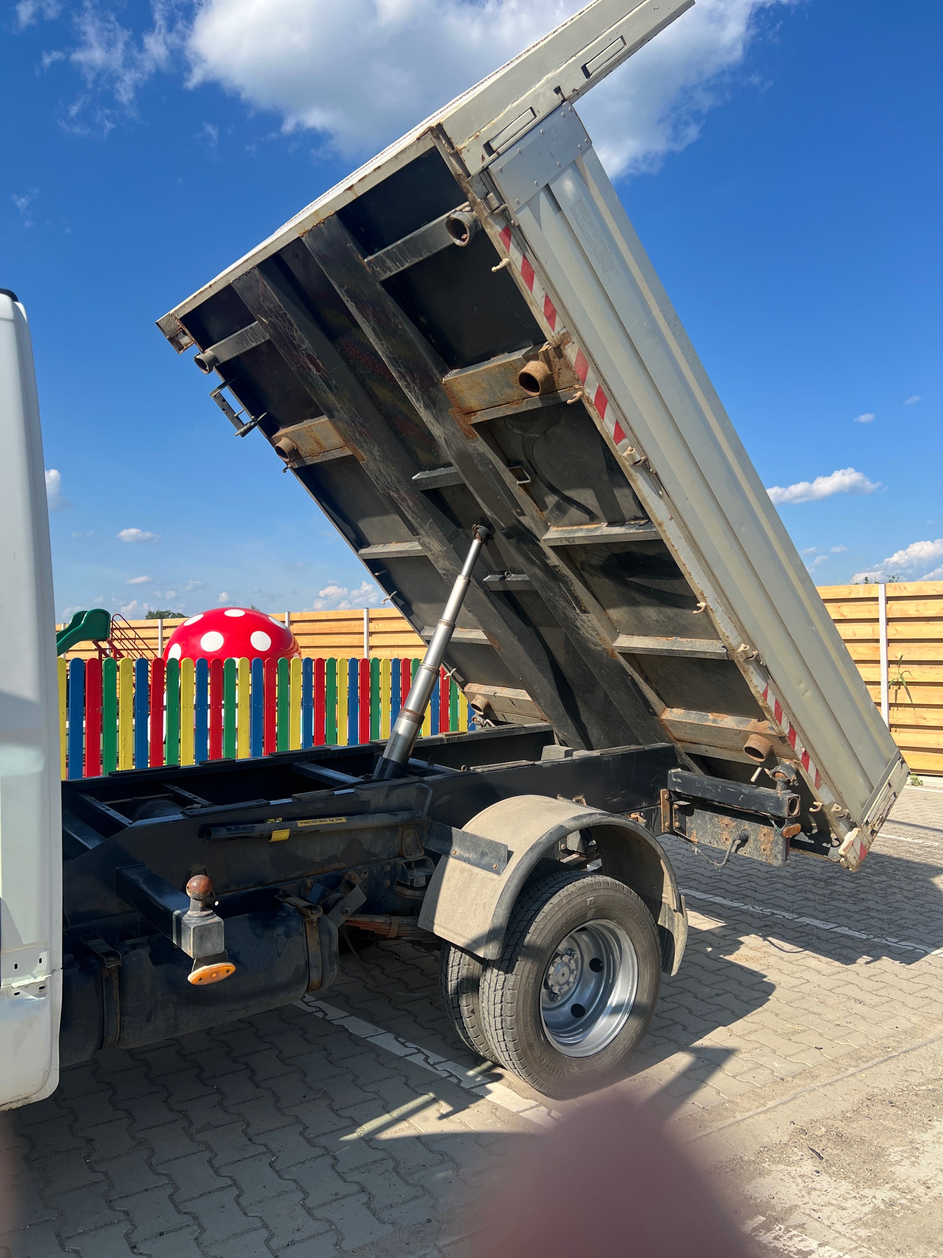 Iveco daily basculantă