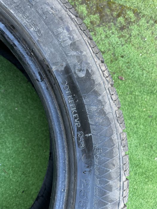 Гуми 255 45 20 Gripmax