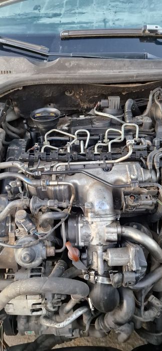 Vând injectie motor 2.0 euro CBDB