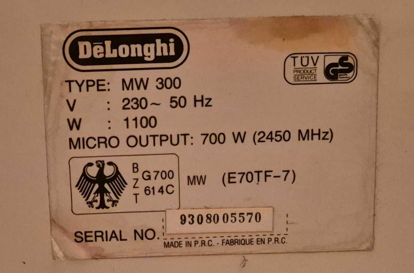 Микровълнова фурна DeLonghi