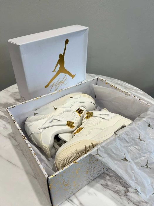 #DOAR 329,99# Nike Air Jordan 4 Metalic Gold Editie Limitata