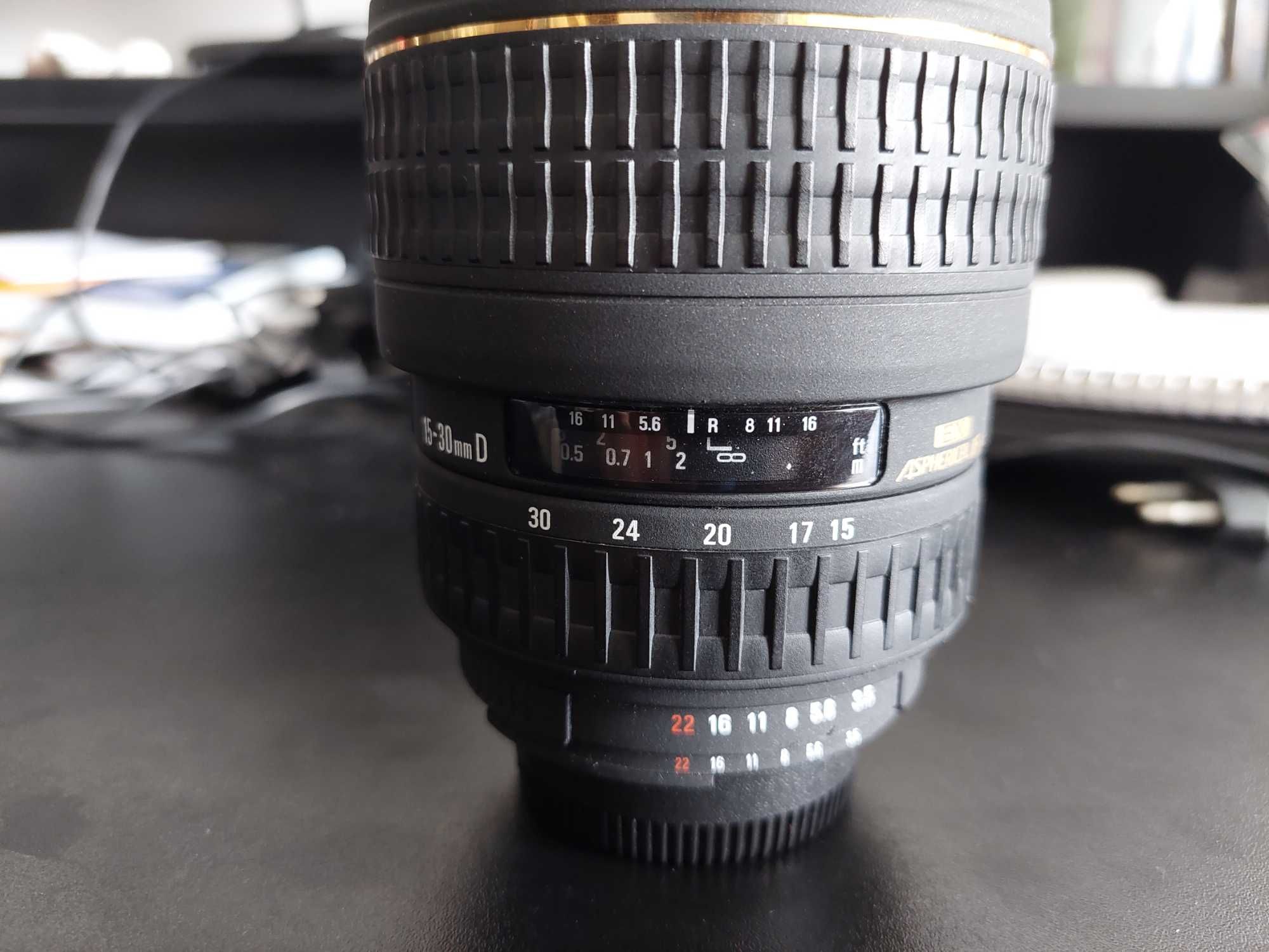 Широкоъгълен Sigma 15 - 30 mm за Никон