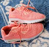 Nike Air Max 90 Ultra Plush "Atomic Pink оригинални дамски сникърси 38