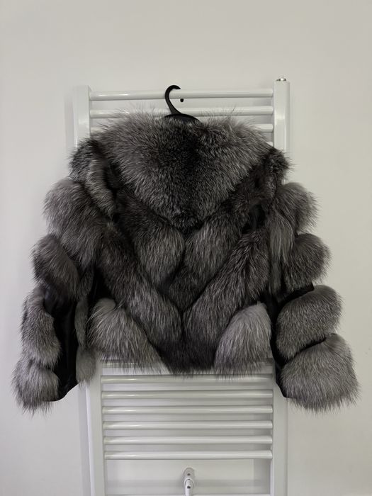 Blana naturala de vulpe in model V