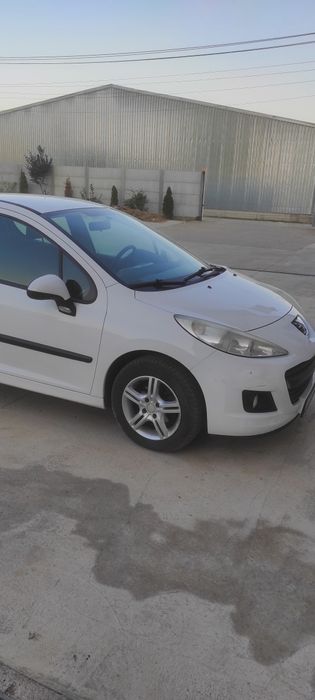 Peugeot 207 HDI 1400 , puțin folosită ,