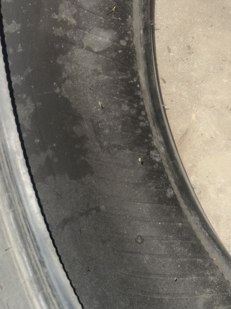 Продам Б/У Шины зимнии Yokohama 265/65/R17