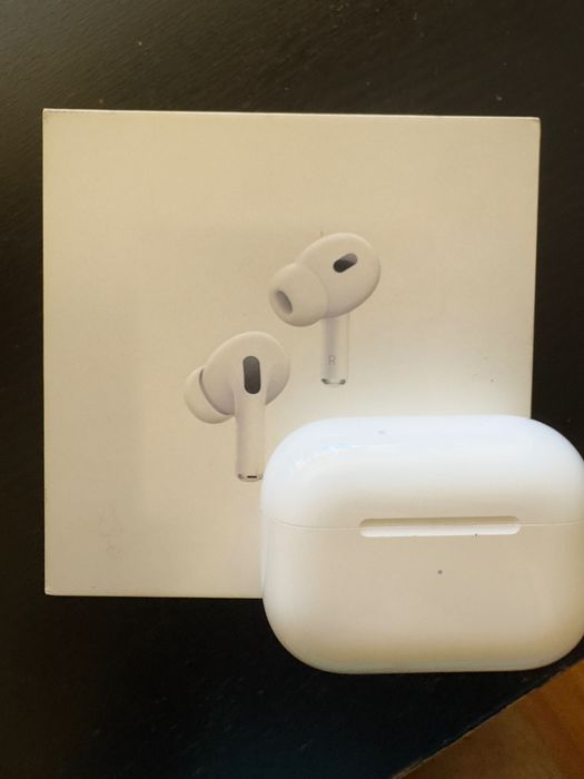 AirPods PRO 2 - Casca dreapta si CASE