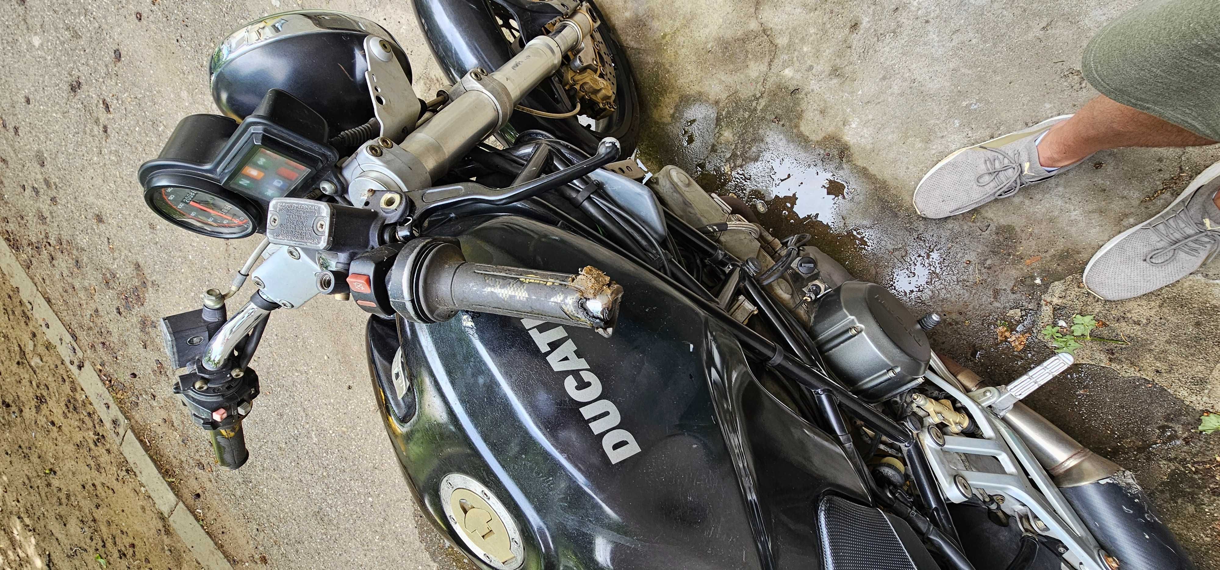 Ducati Dark Monster 750