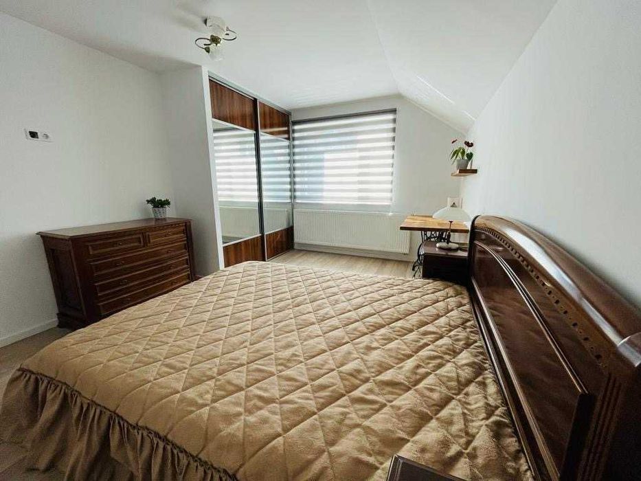Proprietar inchiriez apartament la casa in Gruia
