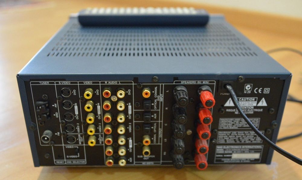 Amplificator NAD L 75