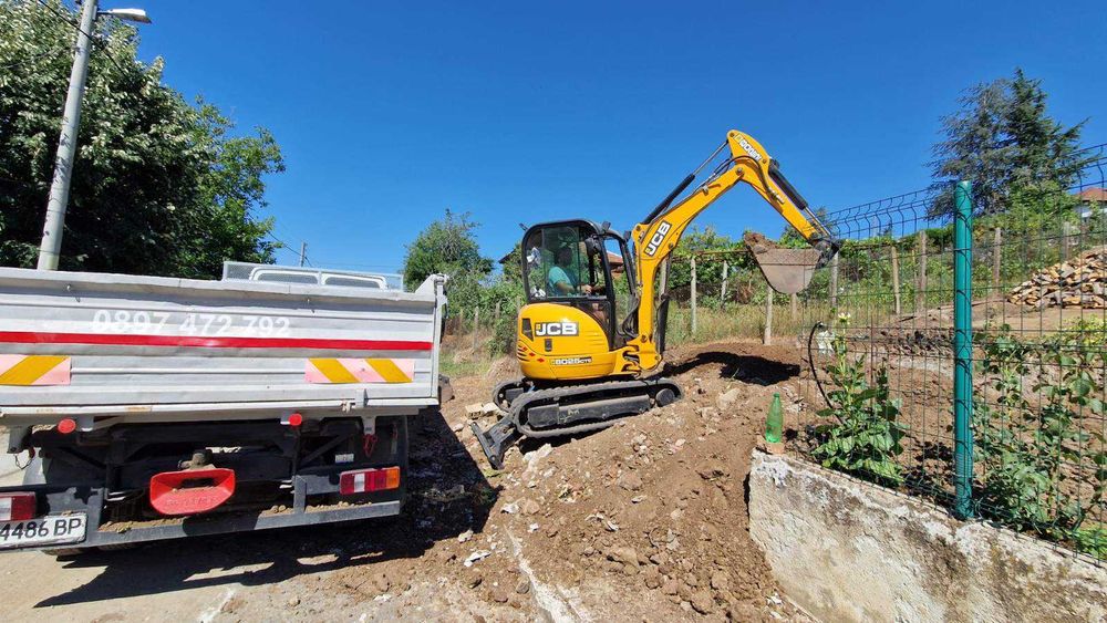 Услуги с багер и самосвал- Бургас