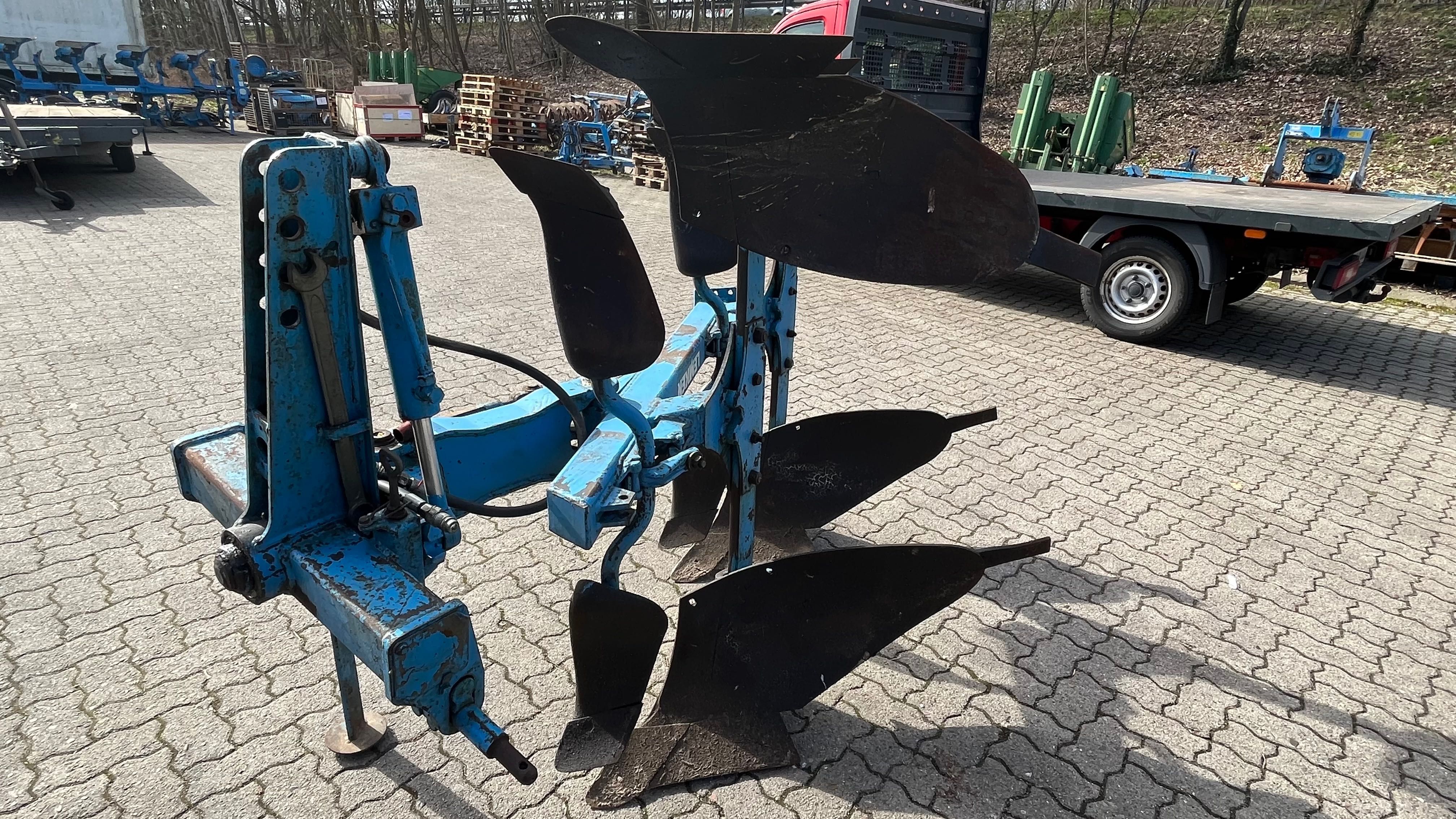 Lemken Opal 090 Omoch, Belarus, Claas, Case, John Deere tortadi