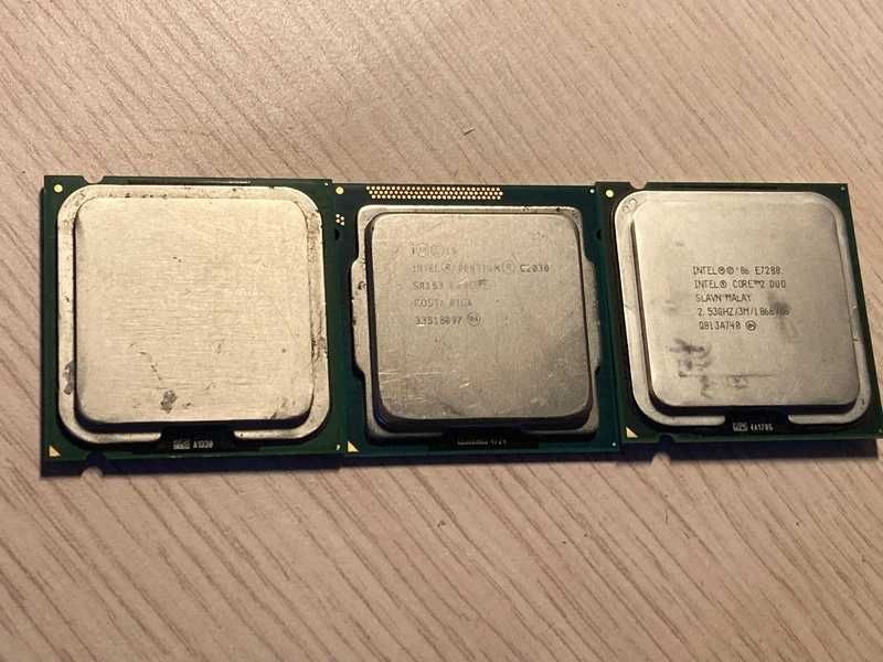 Lot: 3 procesoare Intel, de colectie