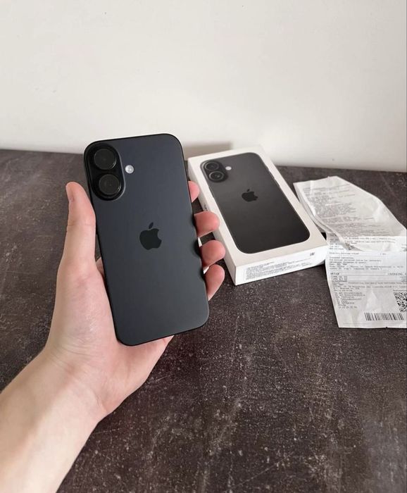 Продам Айфон 16 новый
