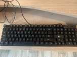Tastatură Wolf RGB, taste detașabile – perfectă pentru gaming & office