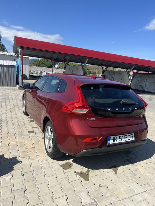 Volvo v40  D2 anul 2014