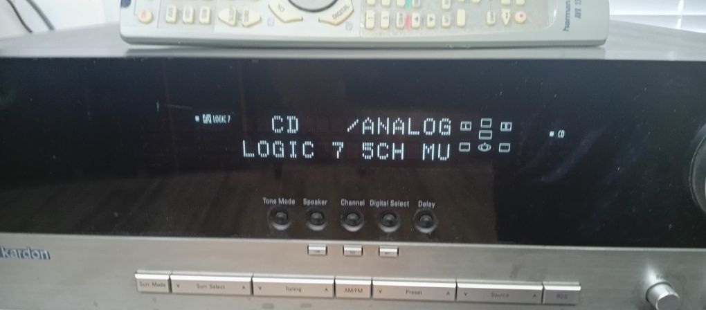 Ресивър HARMAN KARDON avr-135/230