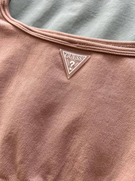 Crop top Guess, culoare bej