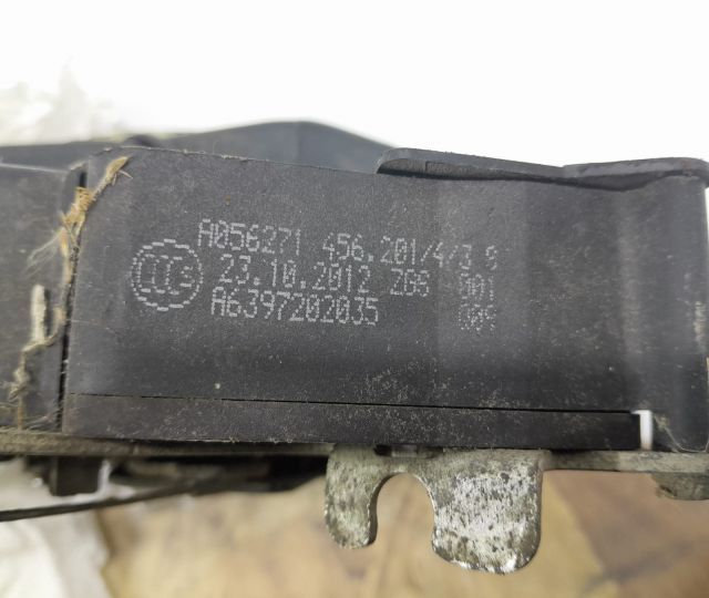 Broasca usa stanga fata a6397202035 Mercedes-Benz Viano W639 seria