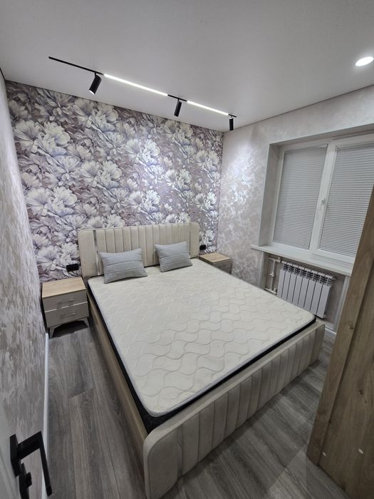 Чиланзар 22 квартал.  1ком.  36м2. Евроремонт. Мебелью и техникой.