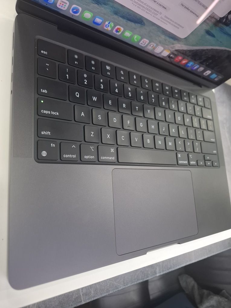 Macbook pro M3 pro 18/512 full